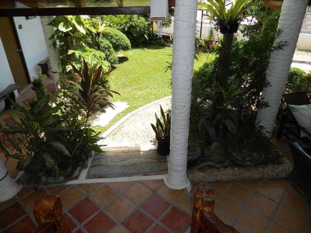 Fat Jimmy'S Hotel Boracay Balabag  Экстерьер фото